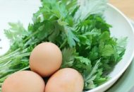 Cách chữa đau bụng kinh bằng ngải cứu trứng gà