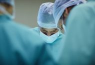 Phẫu thuật u xơ tử cung có nguy hiểm không?